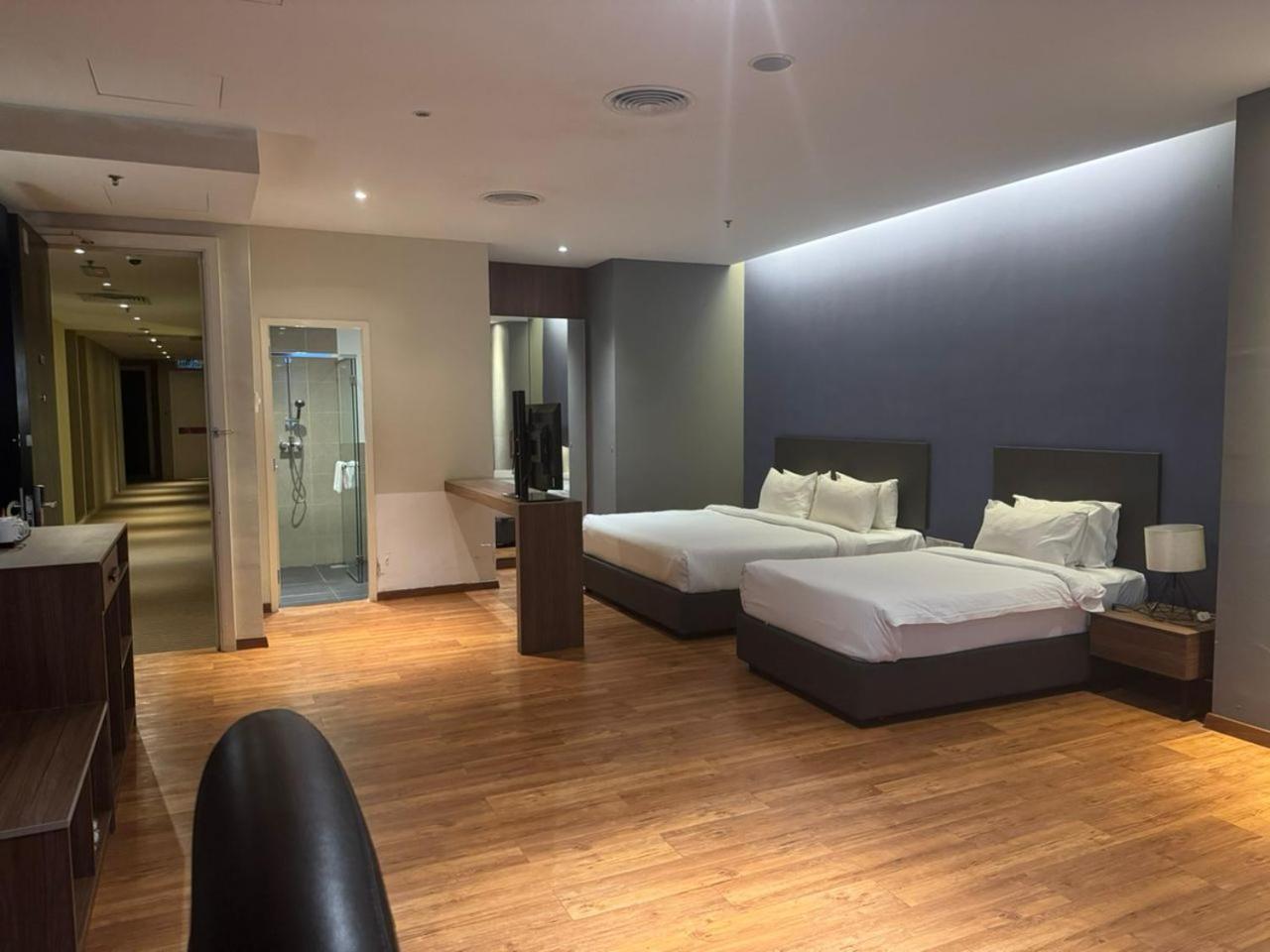 Imperial Regency Suites & Petaling Jaya Kuala Lumpur Extérieur photo